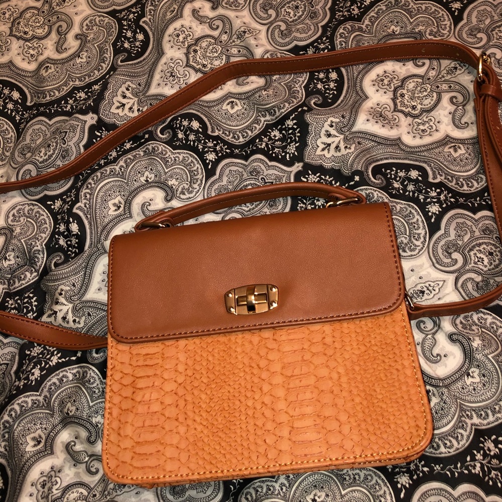 Crossbody/shoulder bag